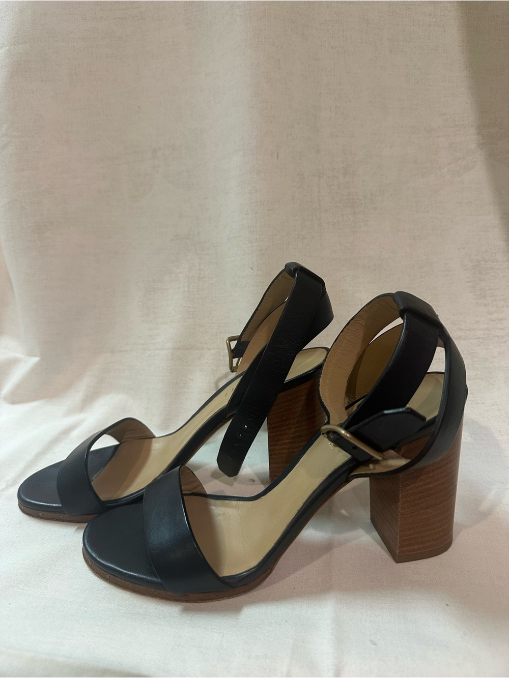 M Gemi Navy Heel Size 7